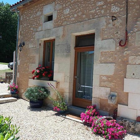 La Vieille Grange - Saint-Privat-Des-Pres Panzió Kültér fotó