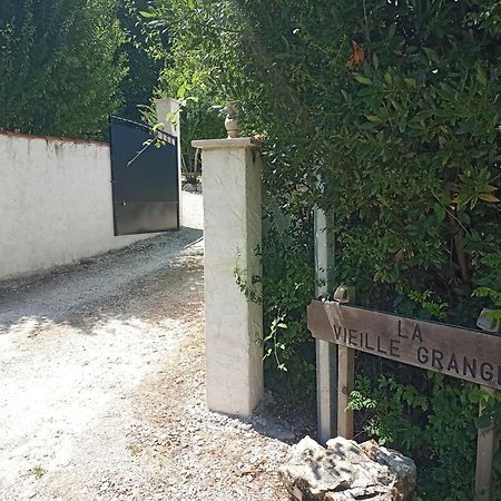 La Vieille Grange - Saint-Privat-Des-Pres Panzió Kültér fotó